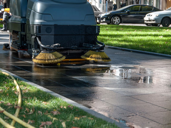 Nettoyage des abords et des parkings